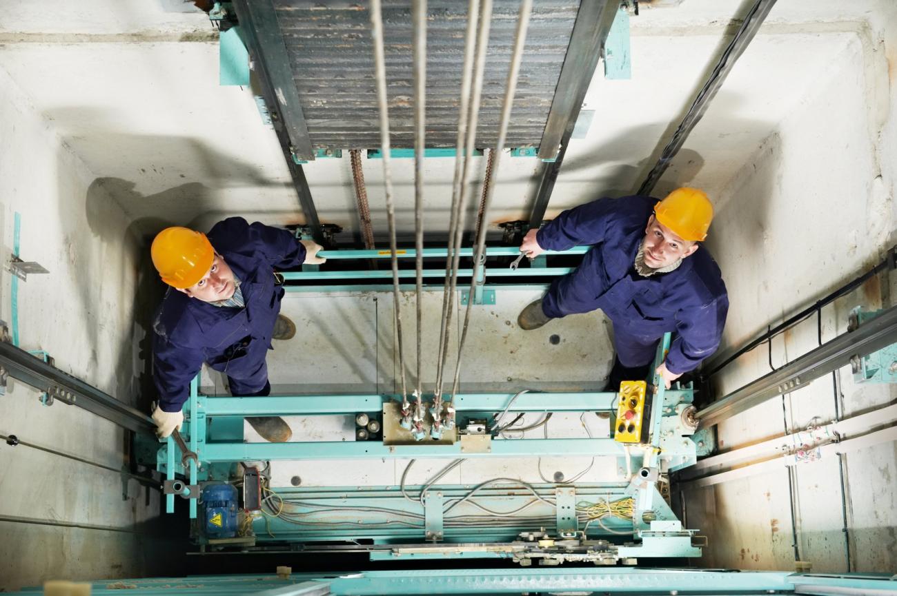 Ascenseur avec panneau de contrôle